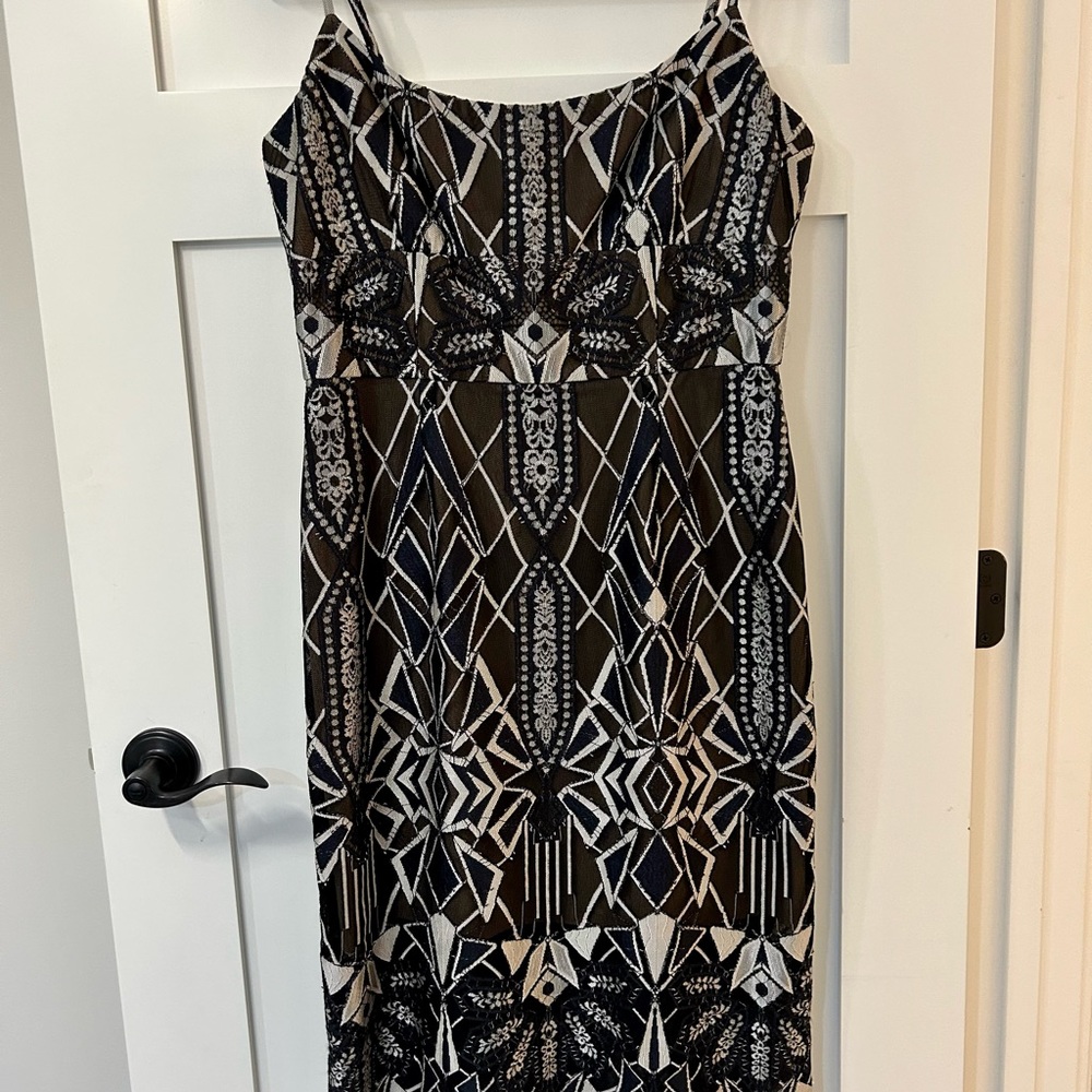 BCBGMAXAZRIA Alese lace midi dress